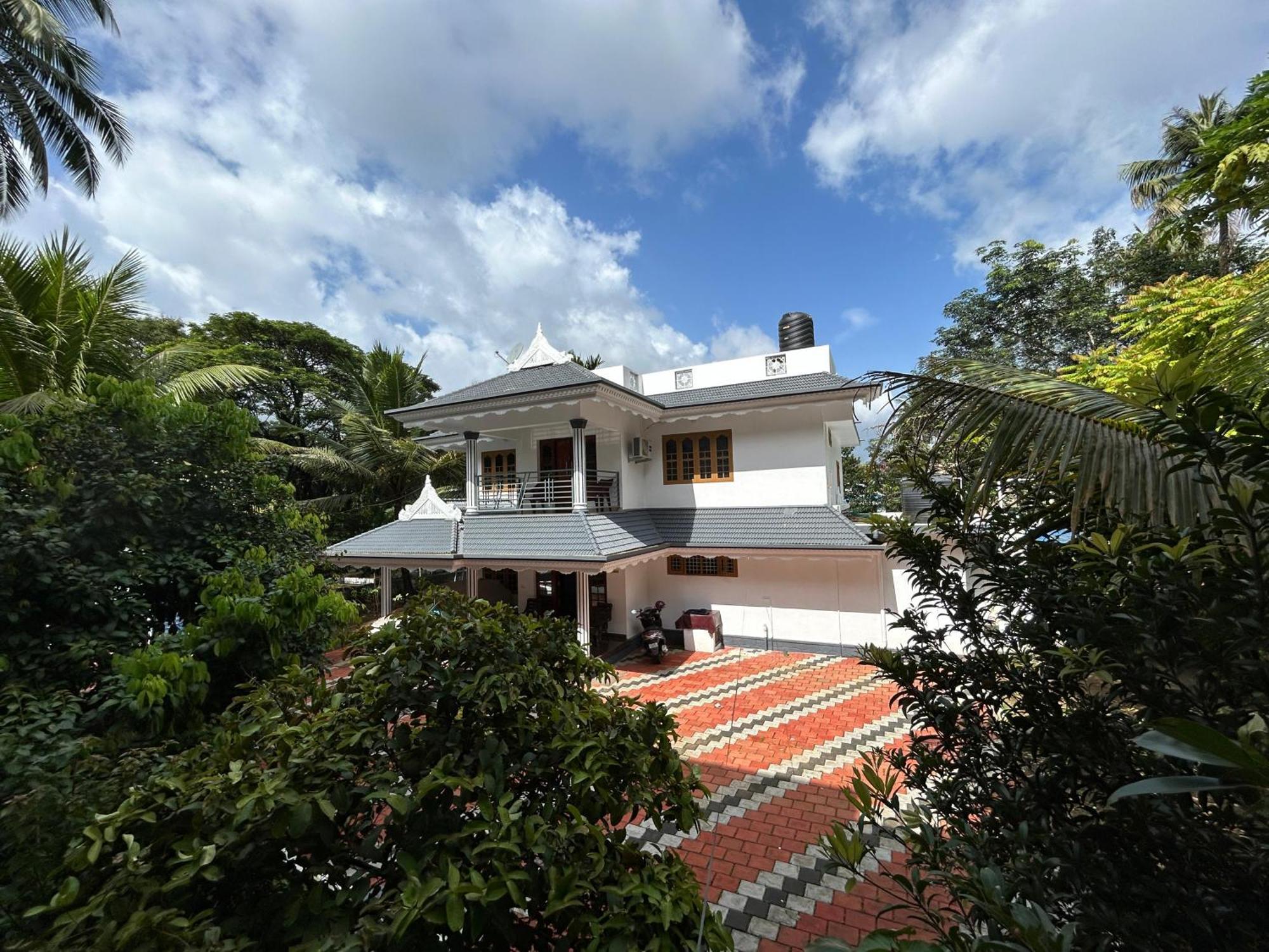 Puzhayoram Homestay Thrissur Εξωτερικό φωτογραφία